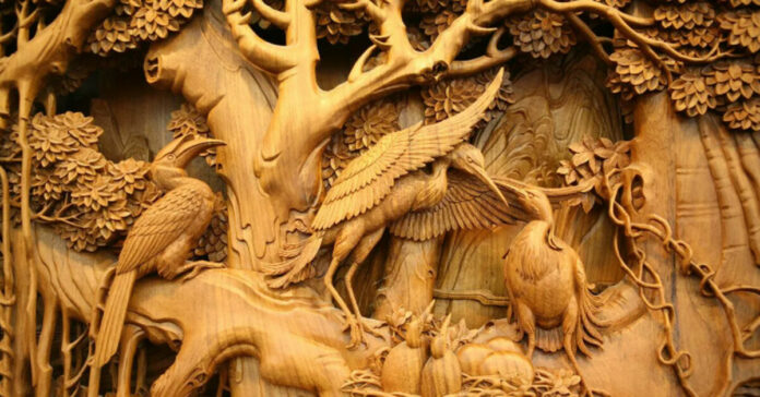 Мастерство столяра — ключевой фактор в процессе реставрации деревянной мебели для создания великолепных произведений искусства