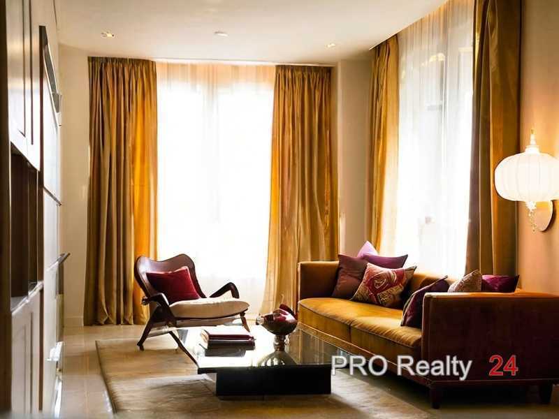 Организация учебного уголка: стол, стул и освещение