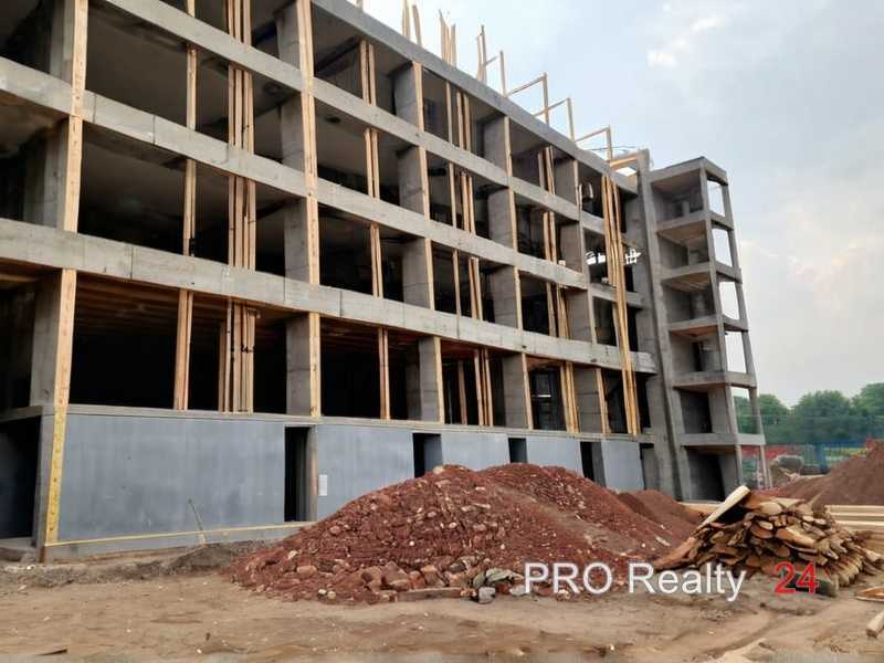 Учет освещения при подборе оттенков и материалов