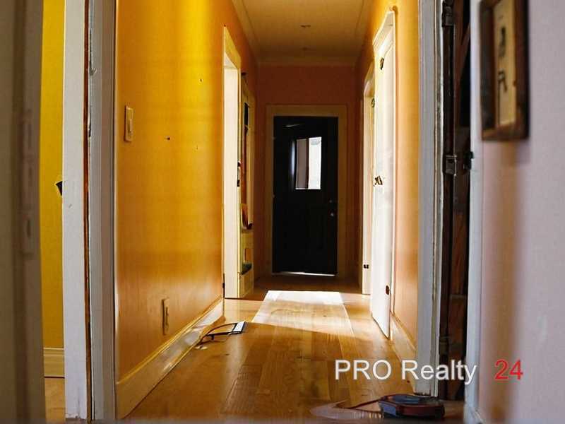 Выбор подходящего размера плитки для узкой или просторной прихожей