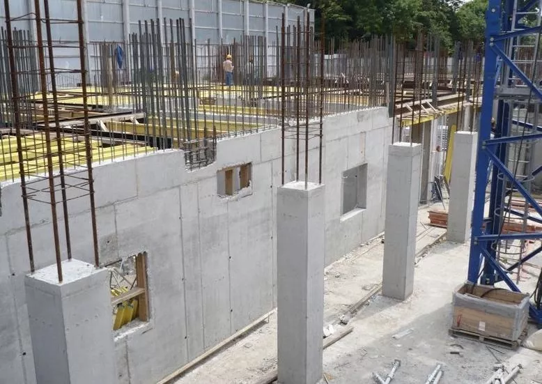 Сравнение бетона и железобетона в строительстве